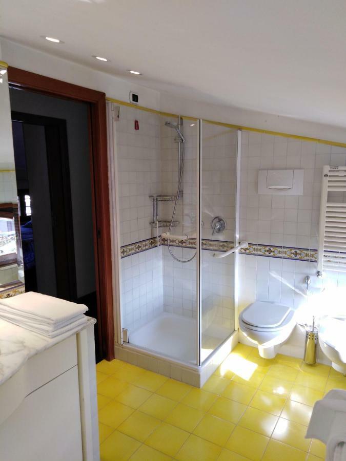 71 Via Vittorio Emanuele, Vista Lago E Terme Apartamento Sirmione Exterior foto